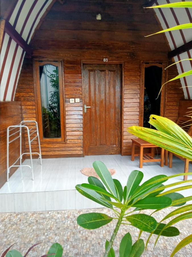 Mirna Homestay 길리 아이르 외부 사진