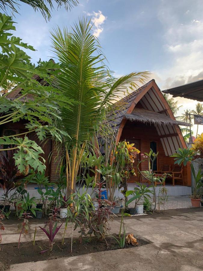 Mirna Homestay 길리 아이르 외부 사진