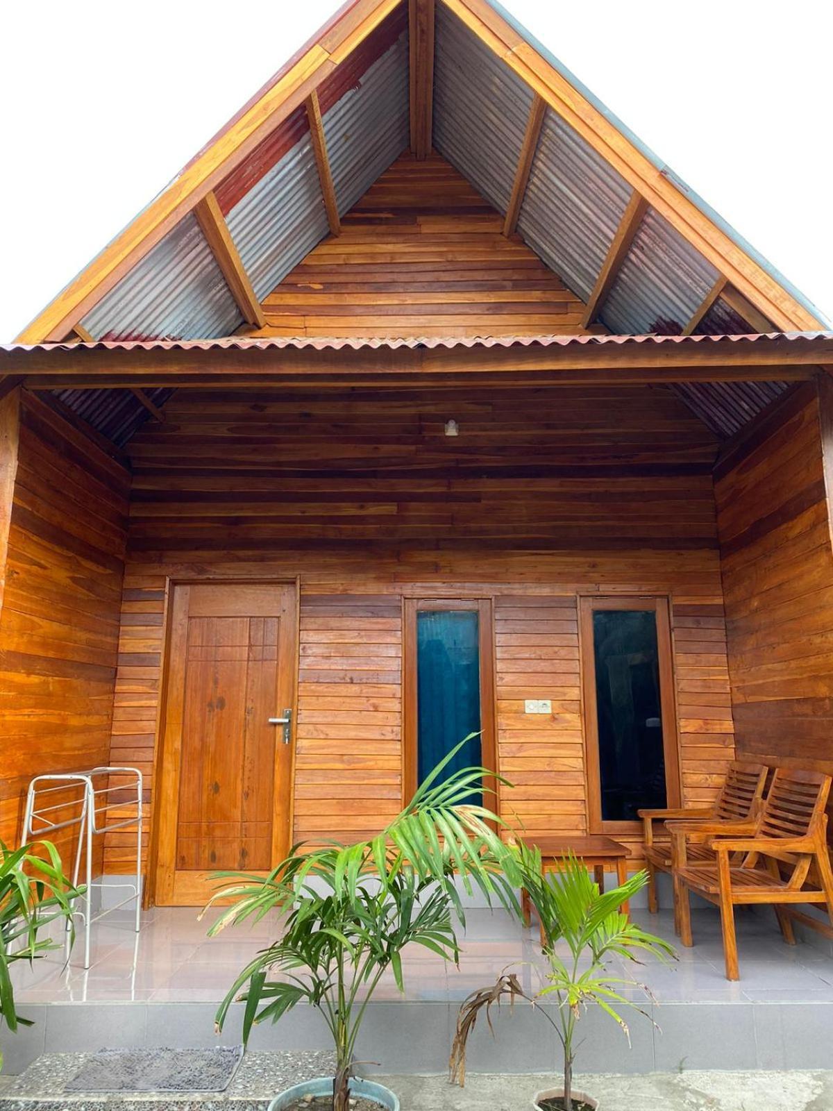Mirna Homestay 길리 아이르 외부 사진