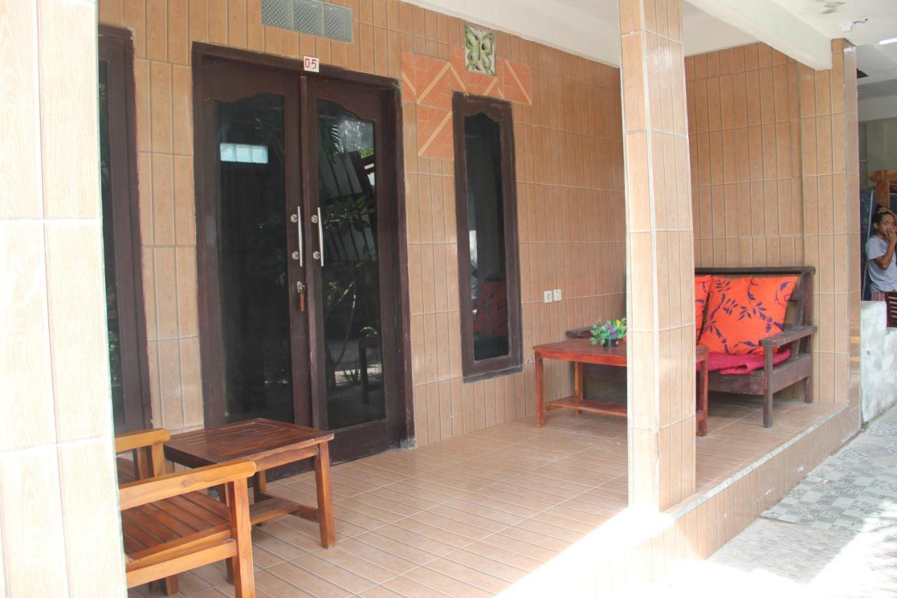 Mirna Homestay 길리 아이르 외부 사진
