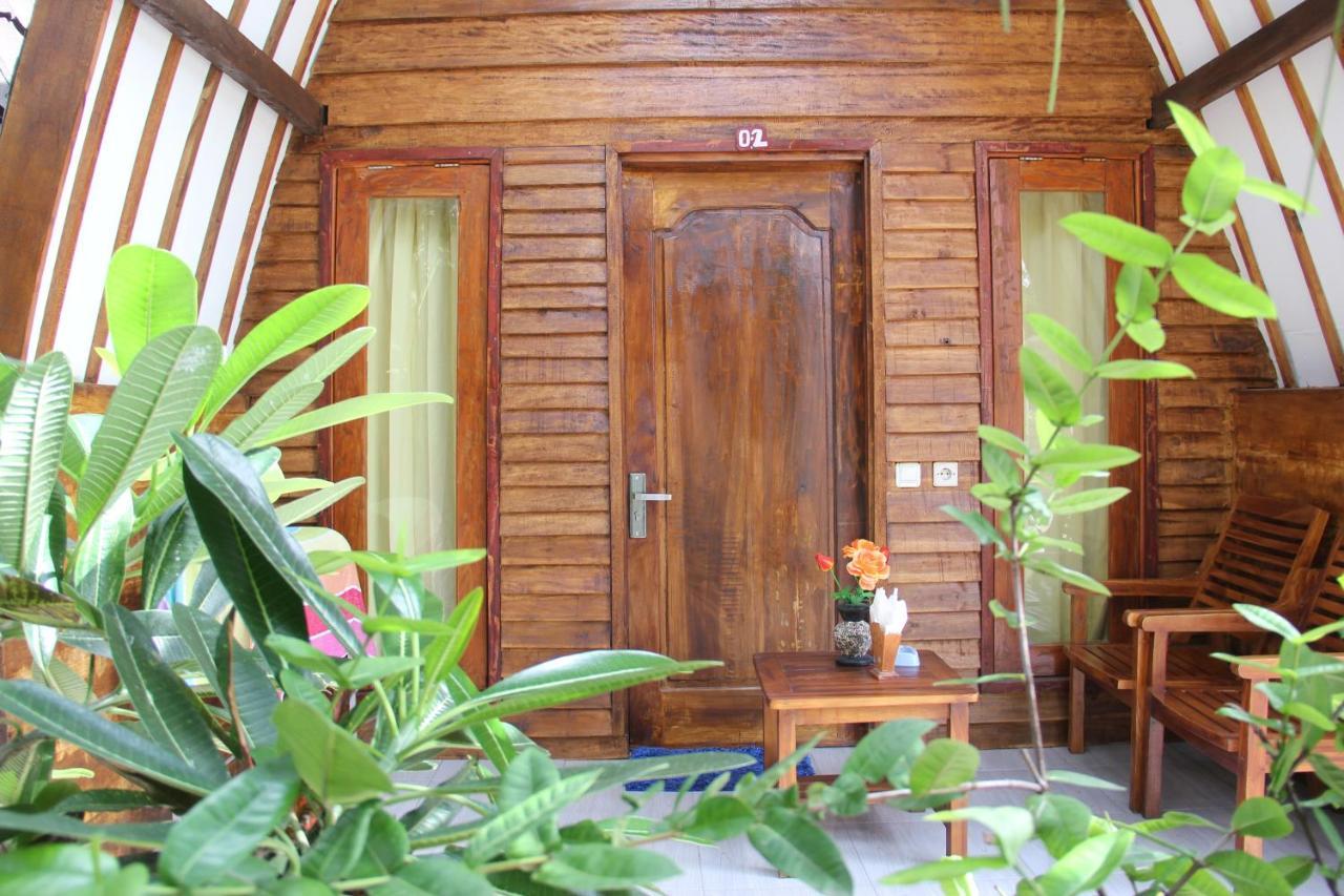 Mirna Homestay 길리 아이르 외부 사진