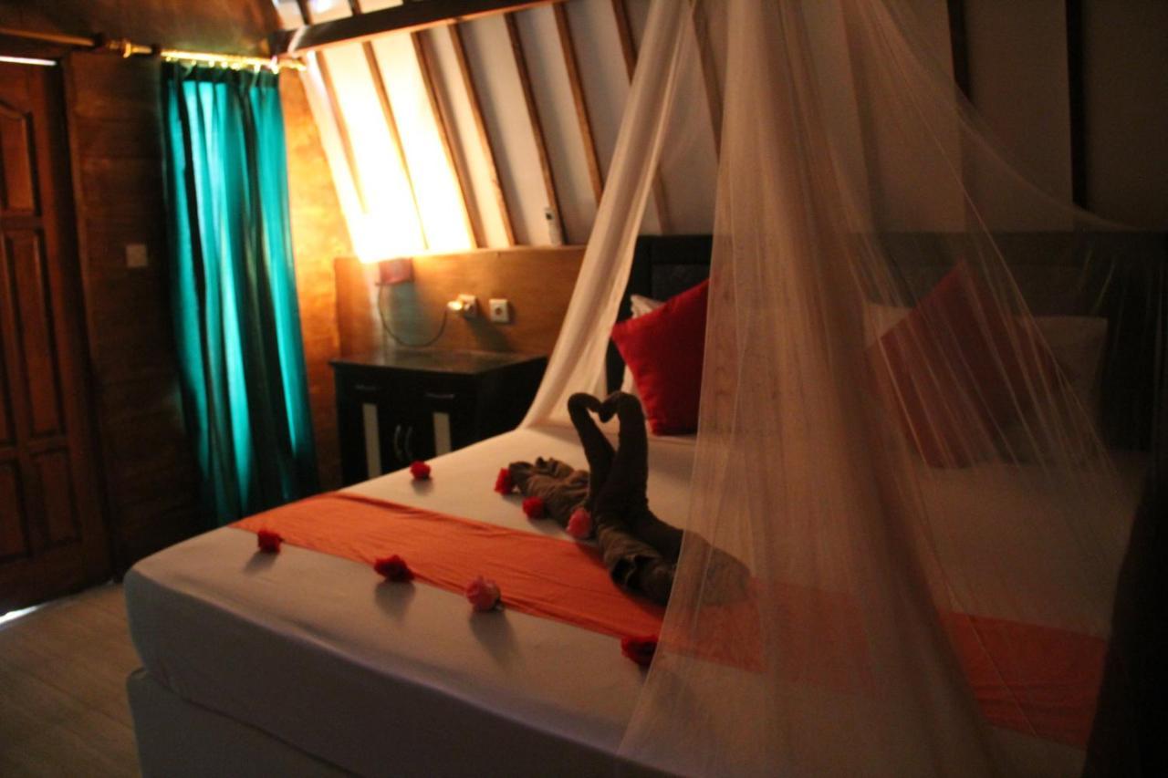 Mirna Homestay 길리 아이르 외부 사진