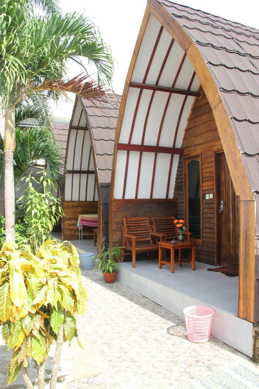 Mirna Homestay 길리 아이르 외부 사진